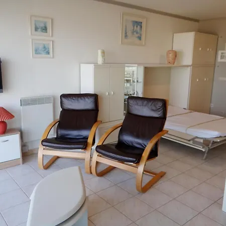 Den Oever Iii 302 With Sea View *